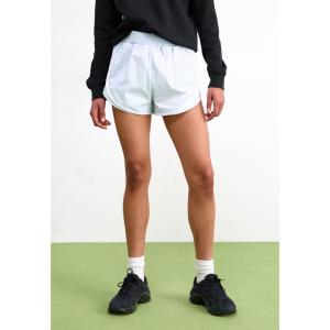 Nike女士高腰弹力直筒短裤侧兜防风extra短修身运动裤