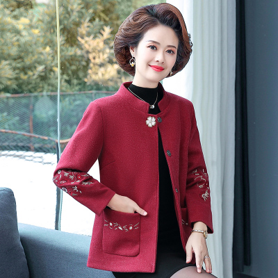 七斓妈妈秋装毛呢外套2020新款40岁50中老年女短款呢子大衣洋气毛呢外套