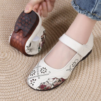 洞洞鞋26新款春夏女鞋透气小皮鞋民族风头层牛皮妈妈软底平底凉鞋