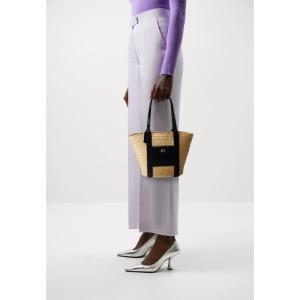 COACH/蔻驰女士编织草编手提包休闲度假风小号手拿包春夏潮沿海风 natural