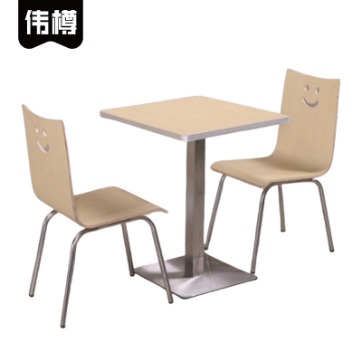 伟樽餐桌方盘60*60*75cm+椅子*2套
