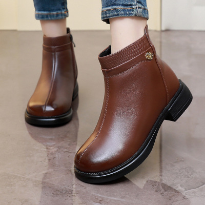 秋冬时尚短靴女百搭厚底马丁靴圆头粗跟加绒切尔西靴加绒棉鞋