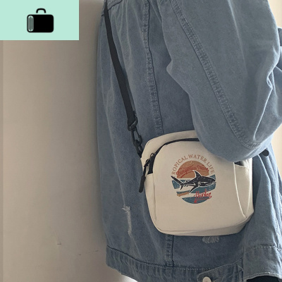 韩版潮流男士斜挎包单肩包ins日系印花情侣帆布包学生包包男背包NEW LAKE