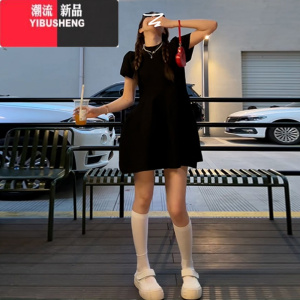 YIBUSHENG赫本风高级感黑色连衣裙子女季2024新款收腰气质小黑裙蓬蓬短裙