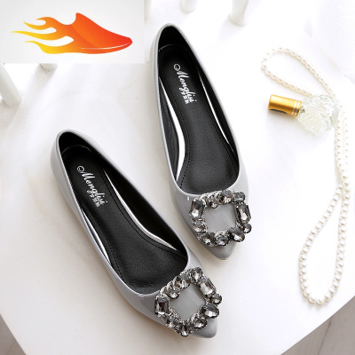 00大码女鞋41-43新款低跟休闲鞋时尚深口百搭特大号单鞋女40 广赫品牌