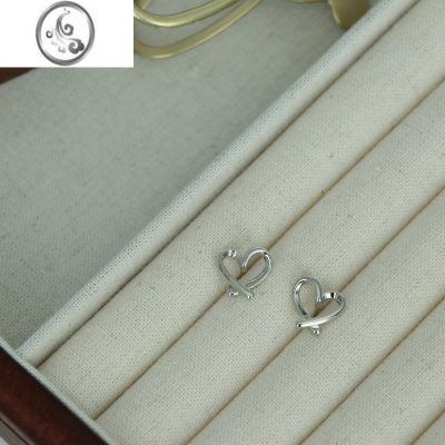 JiMi因缺斯汀s925银针极简爱心线条耳钉无耳洞可戴蚊香盘耳夹百搭耳环