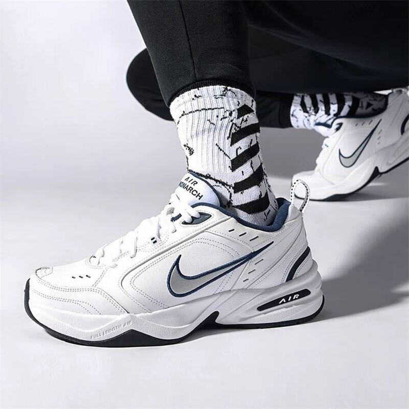耐克(NIKE)休闲鞋男鞋新款轻便舒适透气日常训练跑步运动鞋 415445-001 ZP