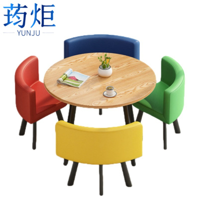 荺炬接待桌70cm含4椅套