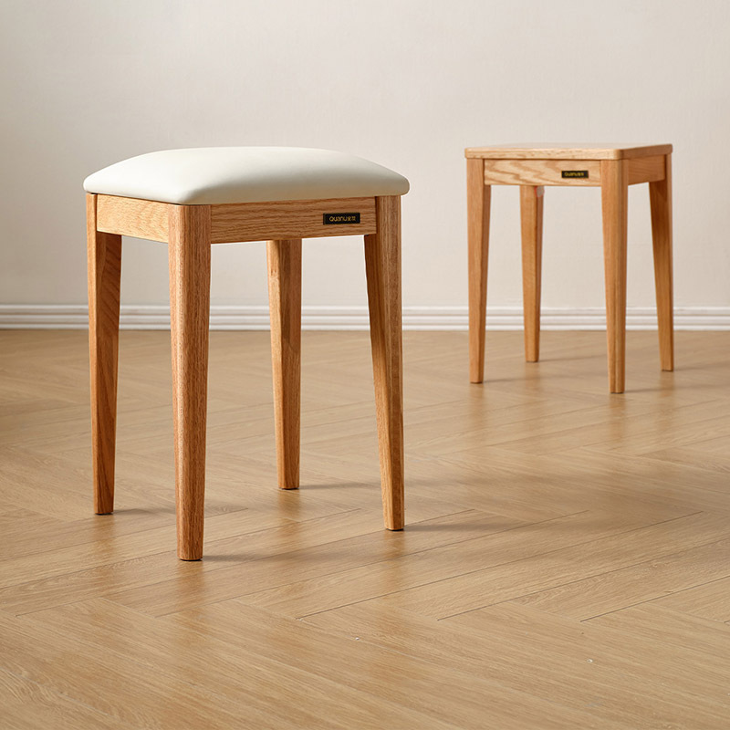 全友家居实木餐椅原木风简约家用软包小凳子客餐厅办公方凳