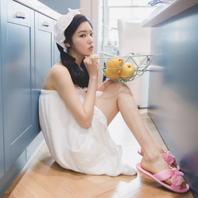 法兰绒白色美容院抹胸浴裙裹胸可穿成人浴巾性感可爱浴袍浴衣女