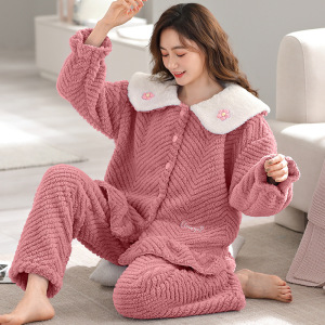 秋冬季新款法兰绒睡衣女士可爱外穿加厚大码珊瑚绒保暖家居服套装