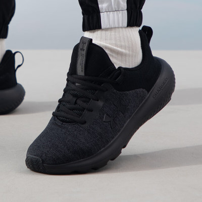 安德玛(UnderArmour)男鞋运动鞋减震轻便休闲鞋子软底黑色跑步鞋 3026679-002