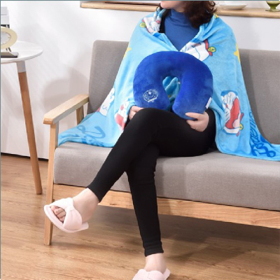 哆啦A梦(DORAEMON)蓝色可爱的U型枕+百变披毯哆啦A梦百变披毯+U型枕组合100*140CM