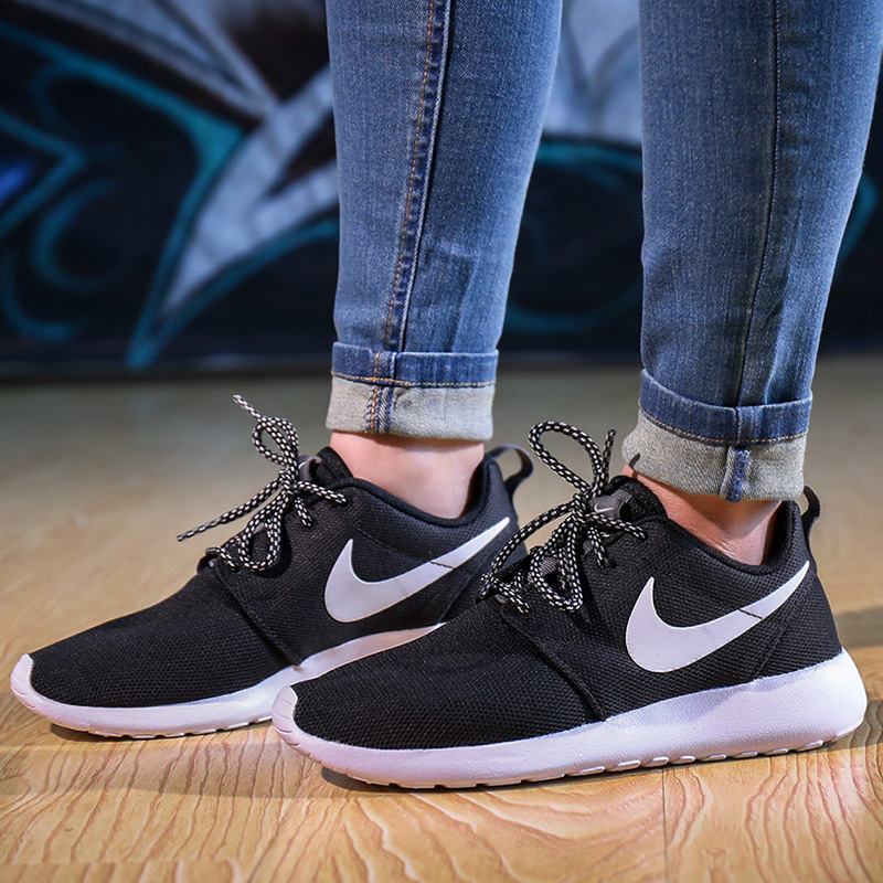 [特卖]nike耐克女子跑步鞋新款roshe run轻便透气休闲鞋运动鞋844994