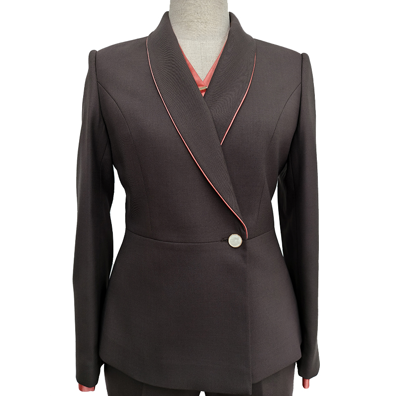 泛为 女春秋西服 定制 件