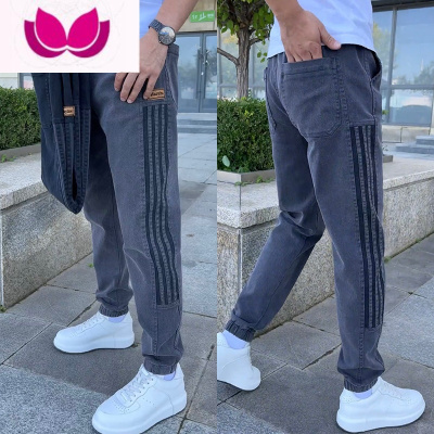 七斓春季新款牛仔裤男宽松潮牌三条杠休闲裤松紧腰小脚长裤弹力束脚裤